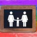 Figli coppie gay, Parlamento Ue condanna stop registrazioni: “Italia torni indietro”