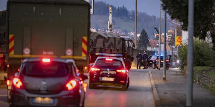 Inchiesta covid Bergamo, procuratore: “Davanti a migliaia morti non si poteva archiviare”