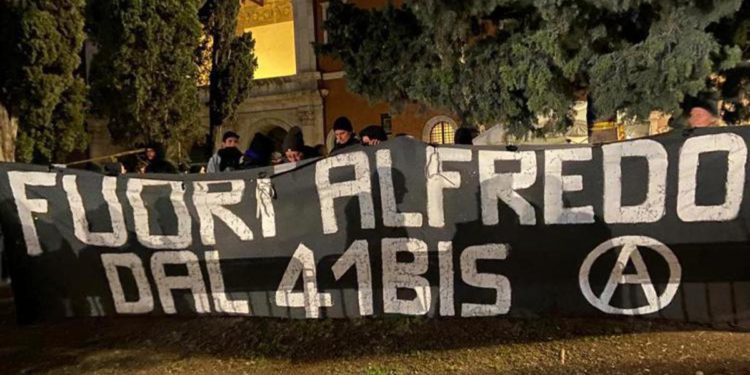 Cospito, Cassazione su 41bis: “Resta pericolo collegamenti con anarchici”