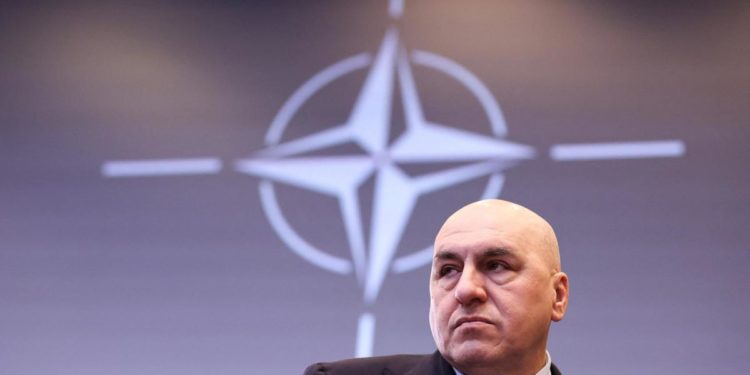 Ucraina, allerta Servizi: da Russia taglia su Crosetto