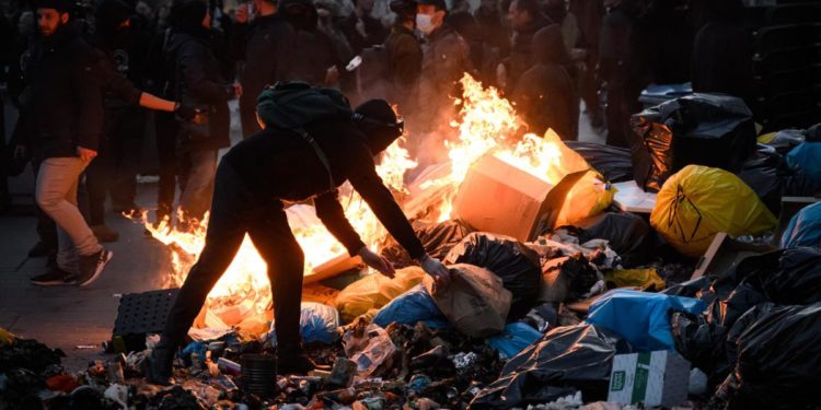 Riforma delle pensioni in Francia, disordini e arresti