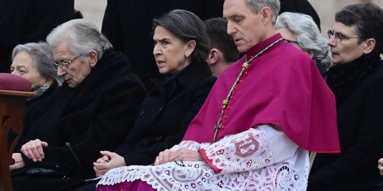 Vaticano, padre Georg in udienza dal Papa
