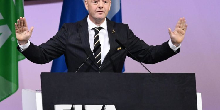 Procura Svizzera chiude indagine su jet privato per Infantino