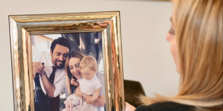 Festa papà, la ‘dedica’ di Meloni: “Andrea meraviglioso con Ginevra, siete ricchezza insostituibile”