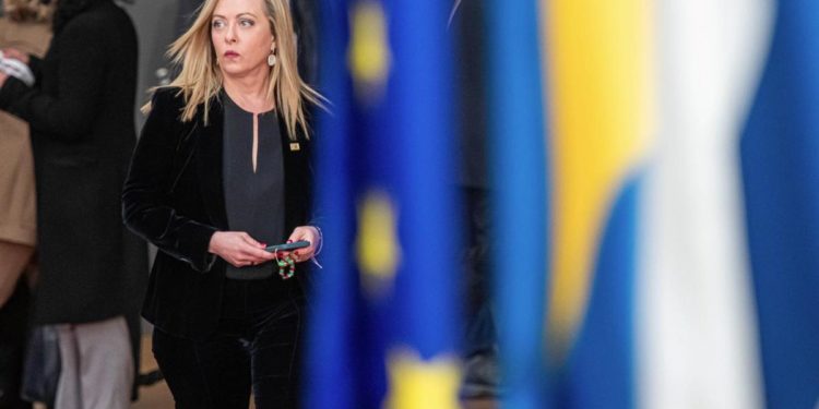 Migranti, Meloni a Ue: “Rischio 900mila arrivi da Tunisia”