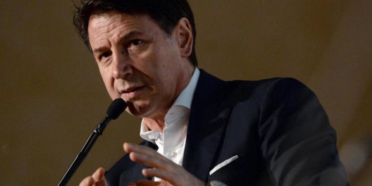 Ucraina, Conte: “Rischio guerra mondiale, Ue apra un negoziato”