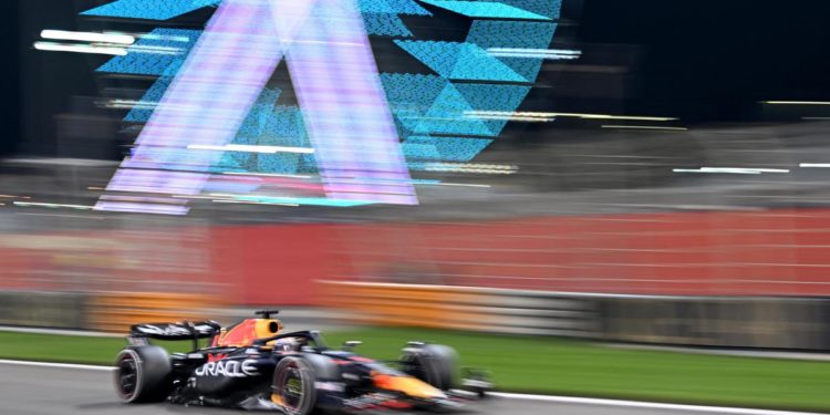 F1 Gp Bahrain, vince Verstappen con Red Bull e flop Ferrari