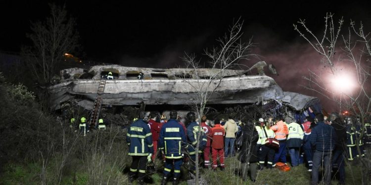 Grecia, scontro tra due treni: almeno 32 morti e 85 feriti
