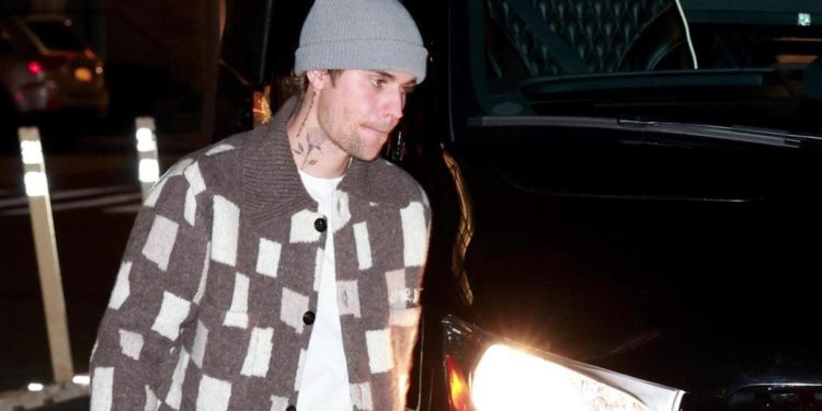 Justin Bieber cancella tutte le date del suo tour mondiale