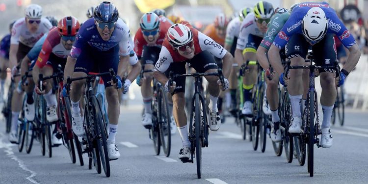 Giro Catalogna, Groves vince la quarta tappa