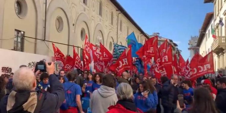 Manifestazione oggi a Firenze, 20mila in corteo