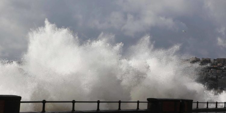 Maltempo Italia, venti forti in arrivo: allerta meteo in 5 regioni