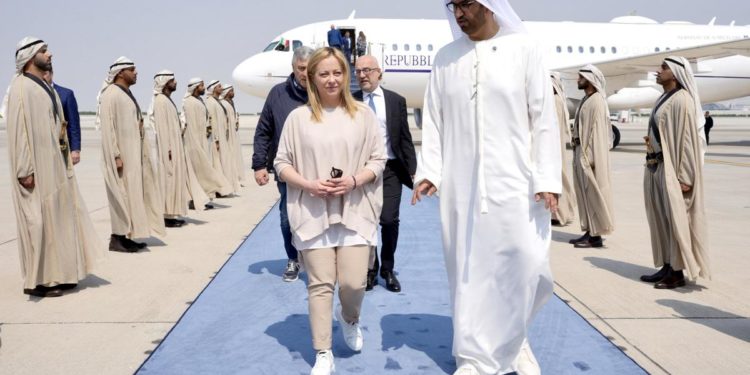 Meloni ad Abu Dhabi, firmati partenariato strategico e cooperazione Cop28
