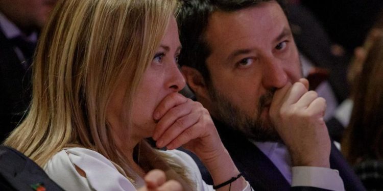 Migranti, Meloni vede Salvini e ‘blinda’ Piantedosi