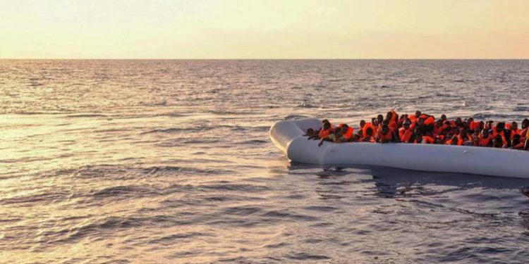 Migranti, ancora sbarchi a Lampedusa: 2mila in 24 ore
