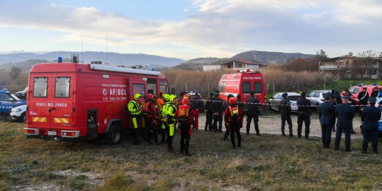 Naufragio Crotone, governo difende la Guardia Costiera