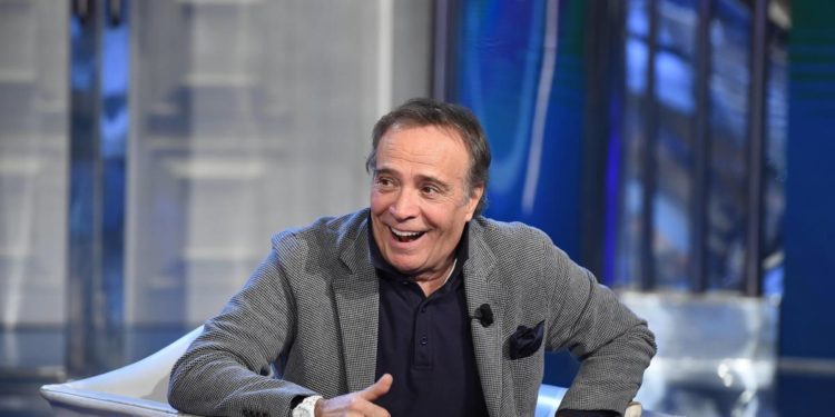 Lazio-Roma, lo sfottò di Montesano: “Il cielo sopra Roma è biancoceleste, Ibanez uno di noi”