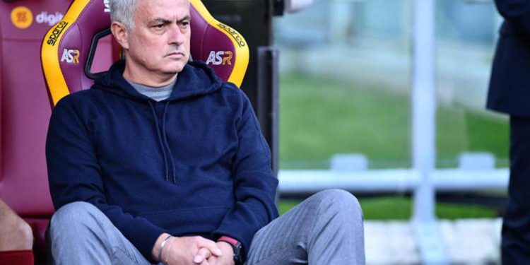 Derby Lazio-Roma, Mourinho nel mirino dei biancocelesti: cosa aveva detto