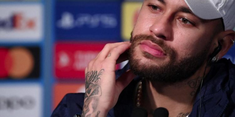 Neymar perde un milione al casinò online, la reazione è virale – Video