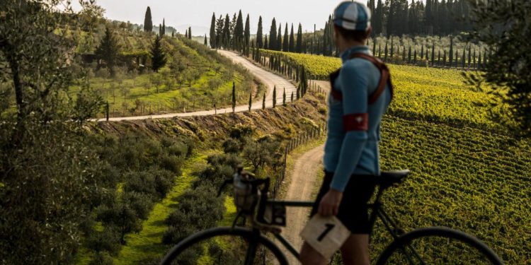 L’Eroica si mette in mostra a Bruxelles: obiettivo la tutela delle strade bianche senesi e d’Europa