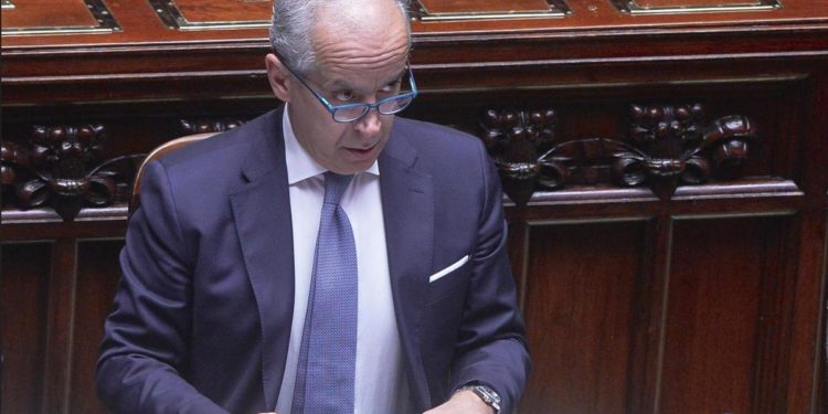 Naufragio migranti, Piantedosi: “Frontex non ha segnalato il pericolo”