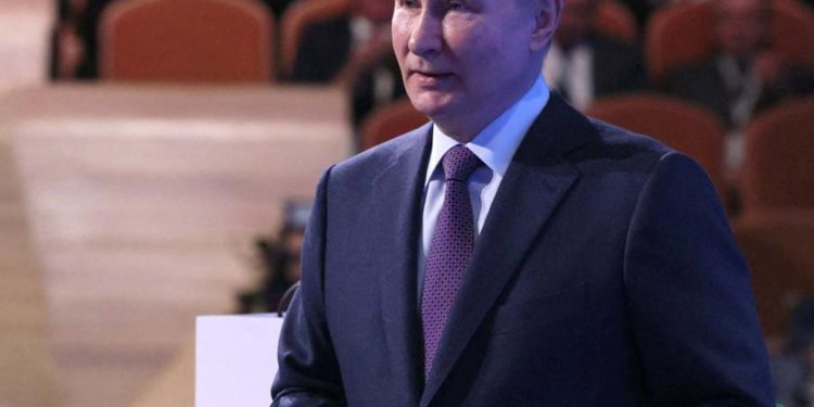Mandato arresto Putin, Ucraina: “Mosca cerca successore”