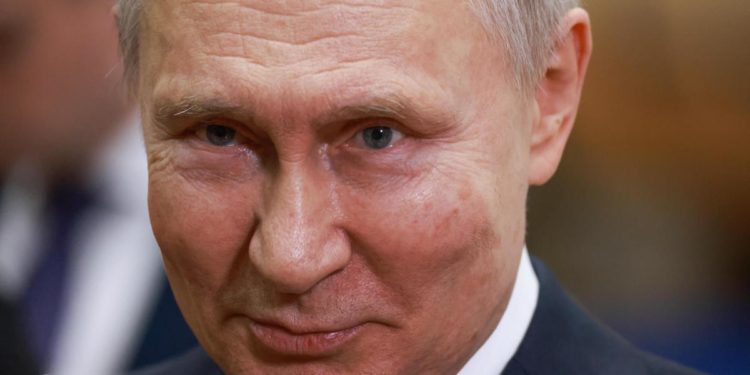Ucraina, Putin firma nuova legge contro ‘fake news’ sulla guerra