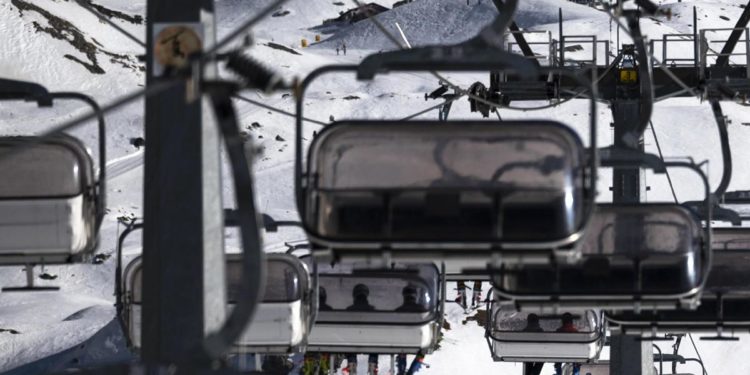 Torino, morto 16enne colto da malore domenica in seggiovia