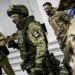 Casa Bianca: “Americani lascino subito Russia”. Putin mobilita altri 147mila soldati