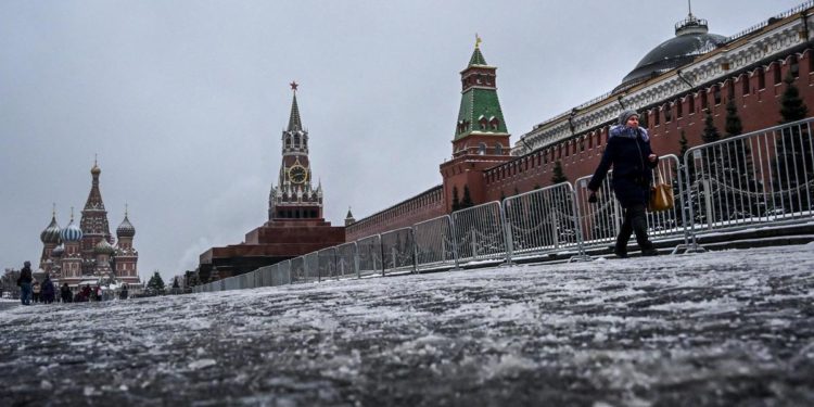 Mandato d’arresto per Putin, Russia: “Carta igienica”