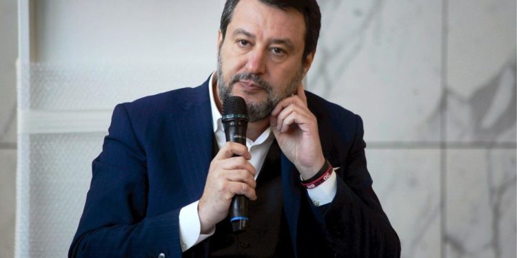Governo, Salvini: “Più cercano di allontanarmi da Meloni più ci uniscono”