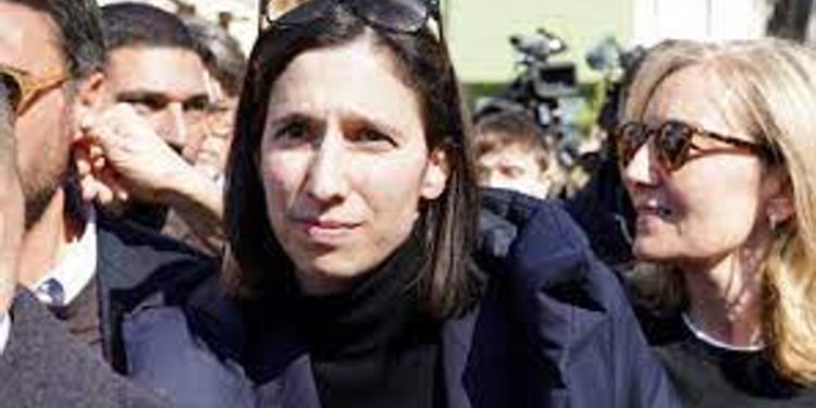 Migranti, Schlein a Crotone. Pd: “E’ qui dove dobbiamo stare”