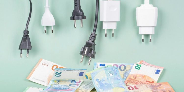 L’ora legale è tornata, ecco quanto si risparmierà in 7 mesi