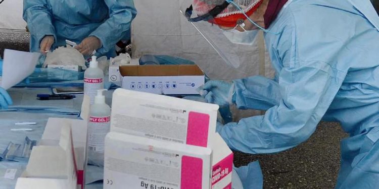 Covid Italia, 21.883 contagi e 156 decessi nell’ultima settimana