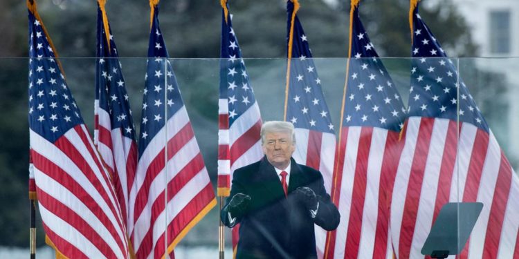 Assalto Capitol Hill, Trump invoca immunità contro tre cause civili