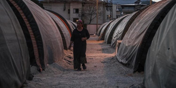 Terremoto Turchia, oltre 49mila morti. Nuova scossa di magnitudo 4.8