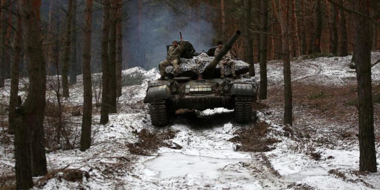 Ucraina, nuovi aiuti Usa per 400 milioni. Biden vede Scholz