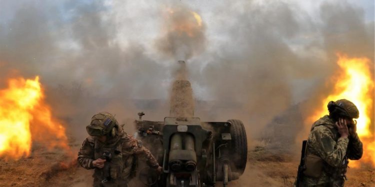 Ucraina, Mosca: “Respinto attacco in Crimea”. Proiettili uranio a Kiev, ira Russia