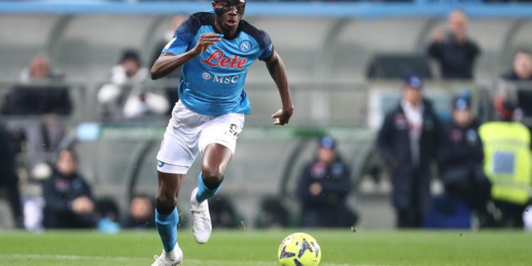 Napoli, Osimhen stop per infortunio: salta il Milan