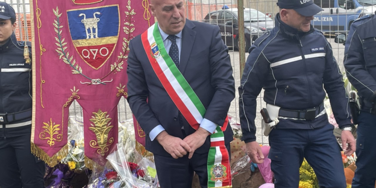Sindaco Crotone a Meloni: “Venga qui da madre”