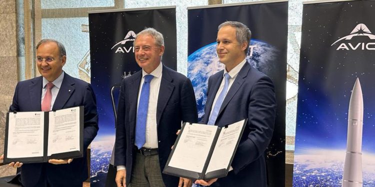 Spazio, firmati al Mimit contratti per oltre 285 mln