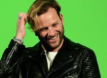 Alessandro Borghi e la sindrome di Tourette: “Mi viene quando sono molto felice” – Video