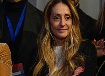 Arianna Meloni e la vignetta: “Destabilizzano vite pur di attaccare l’avversario”