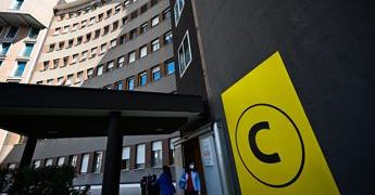 Berlusconi in terapia intensiva. Il fratello: “Ce la farà”