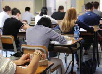 Copiano compito di matematica alla maturità 2023, denunciati