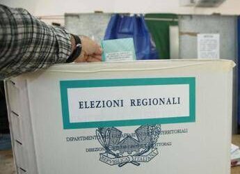 Elezioni Calabria, urne aperte oggi fino alle 23: al voto 1 milione e 900 mila elettori