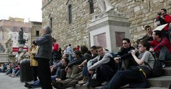Firenze, preside liceo Michelangiolo: “Studentessa intimorita, inutile provare a farle cambiare idea”
