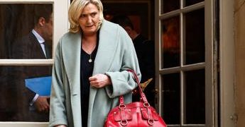 Francia, malore per Jean Marie Le Pen. La figlia Marine: “Sta bene”