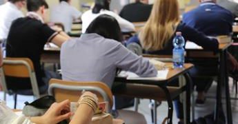 Maturità 2023, per ‘toto-tema’ studenti scommettono su D’Annunzio e Pirandello