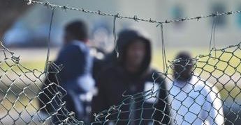 Migranti, Cucchi-Magi: “Cpr gabbie senza diritti, vanno chiusi”
